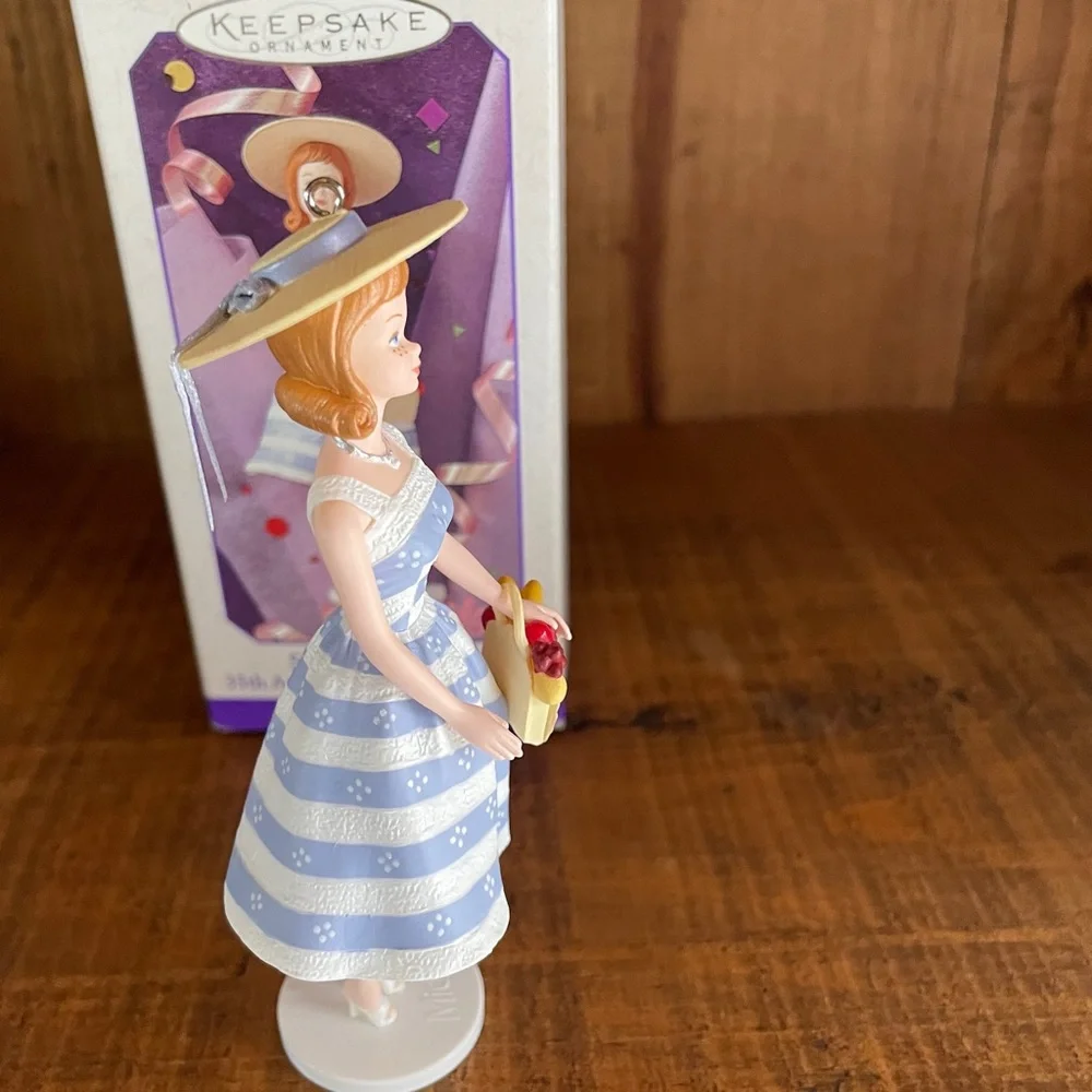 Hallmark Keepsake Suburban Shopper Midge Barbie 35th Anniversary Ornament 1998